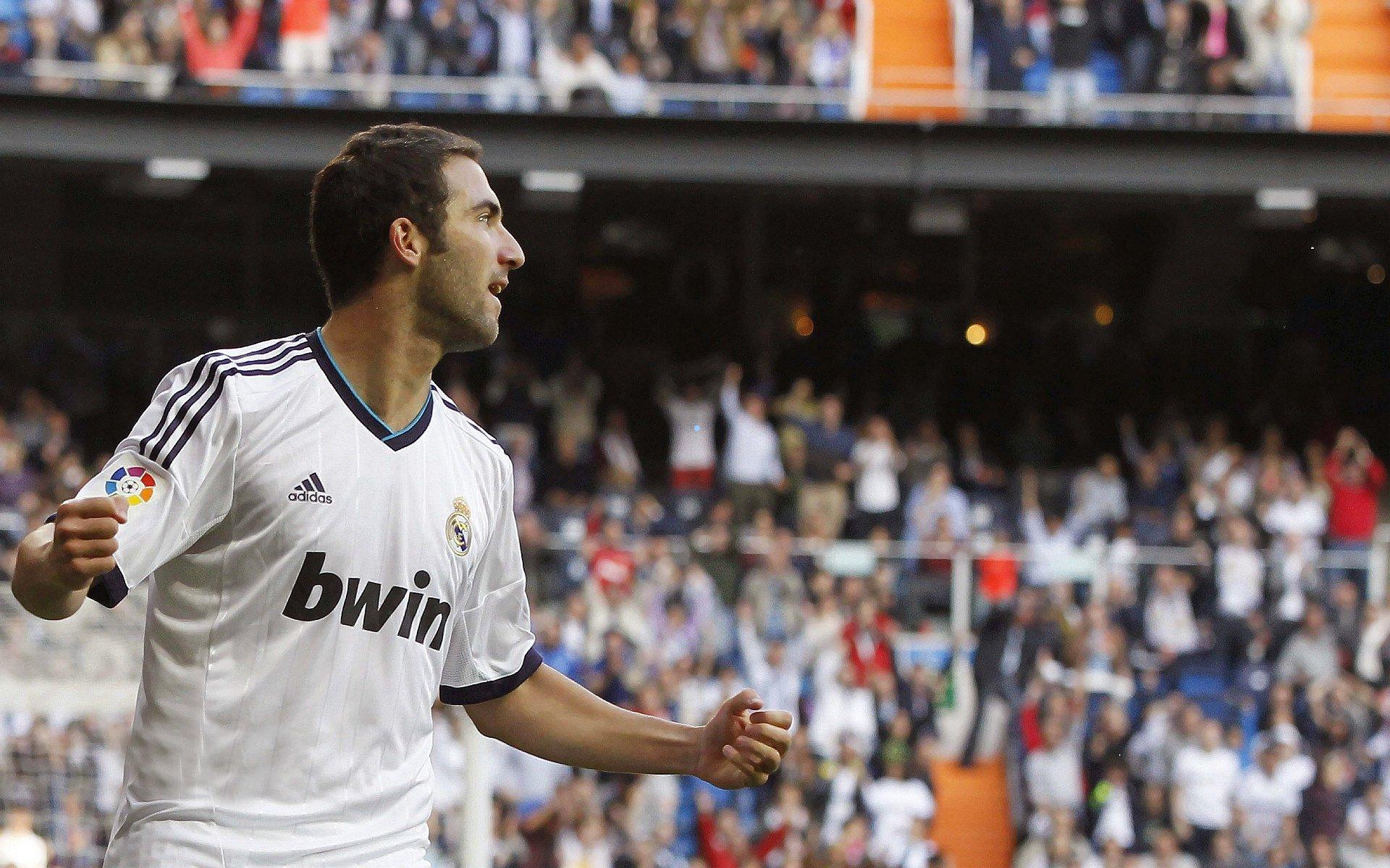 鹈鹕队官方更新，普尔康复重返训练场，琼斯小腿拉伤将短期休养